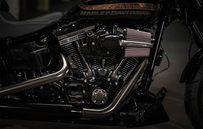 CVO™ PRO STREET BREAKOUT®/CVO プロストリート ブレイク